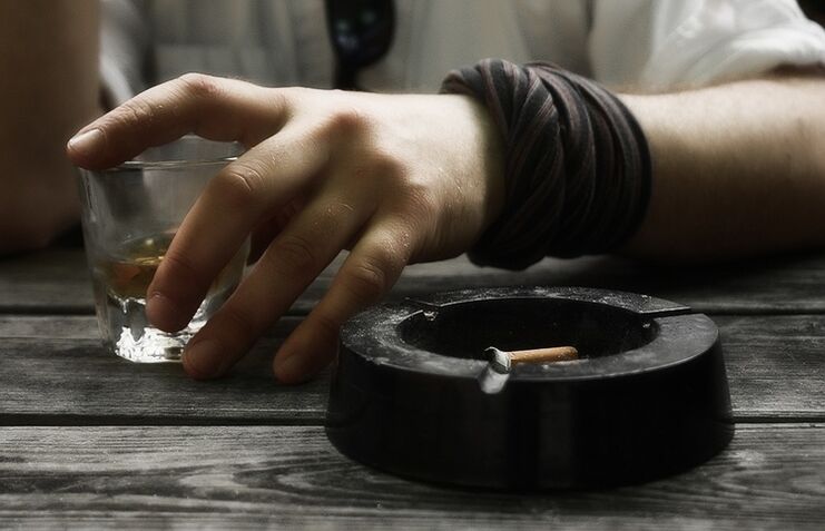 roken en alcohol als oorzaken van prostatitis